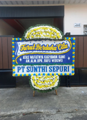 Papan Bunga Duka di Pasir Penyu