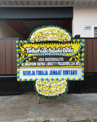 Papan Bunga Duka di Pasir Penyu