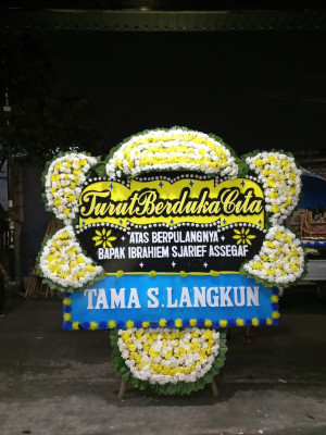 Papan Bunga Duka di Pasir Penyu